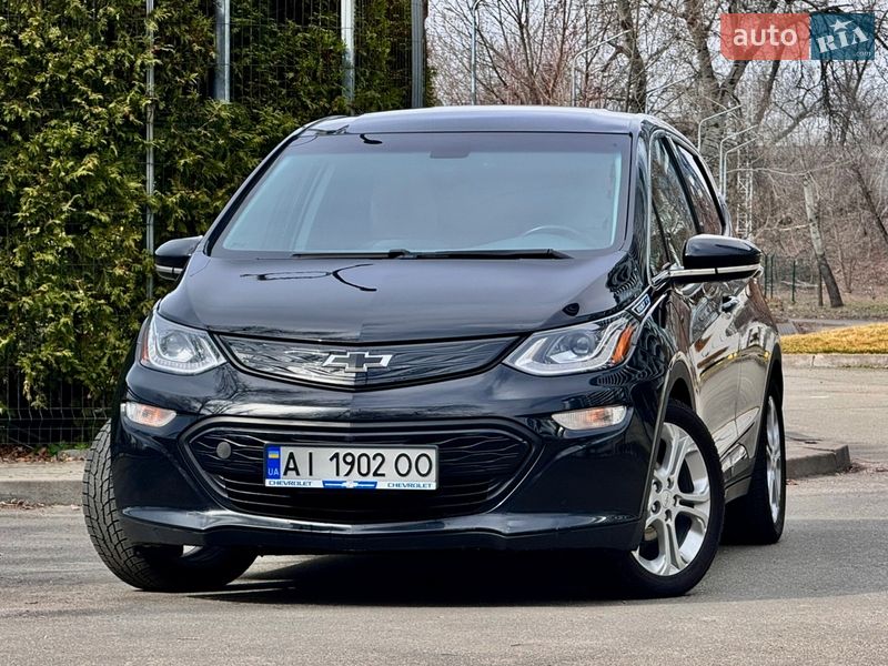 Хэтчбек Chevrolet Bolt EV 2020 в Киеве