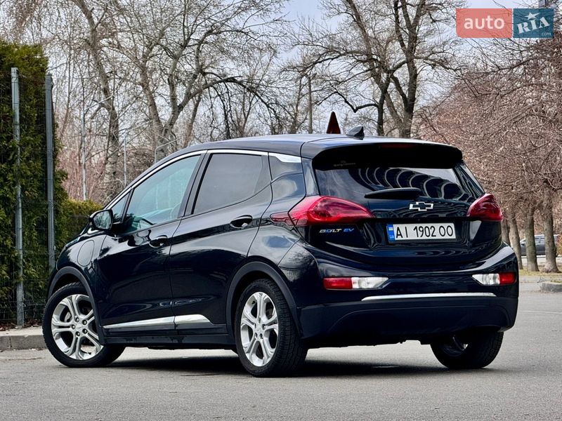 Хэтчбек Chevrolet Bolt EV 2020 в Киеве