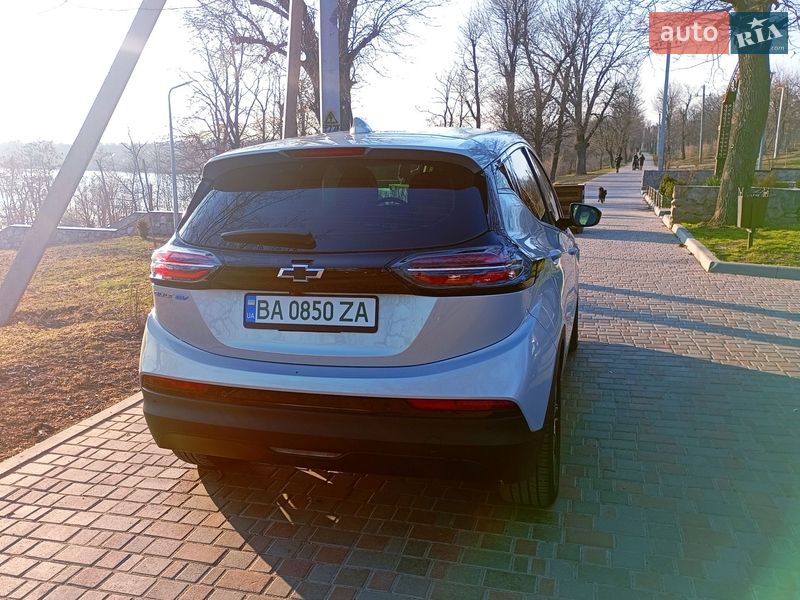Хэтчбек Chevrolet Bolt EV 2021 в Кропивницком