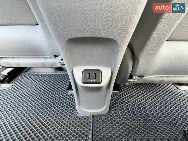 Хэтчбек Chevrolet Bolt EV 2017 в Киеве фото 23 Хэтчбек Chevrolet Bolt EV 2017 в Киеве