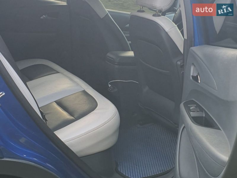Хэтчбек Chevrolet Bolt EV 2017 в Полтаве