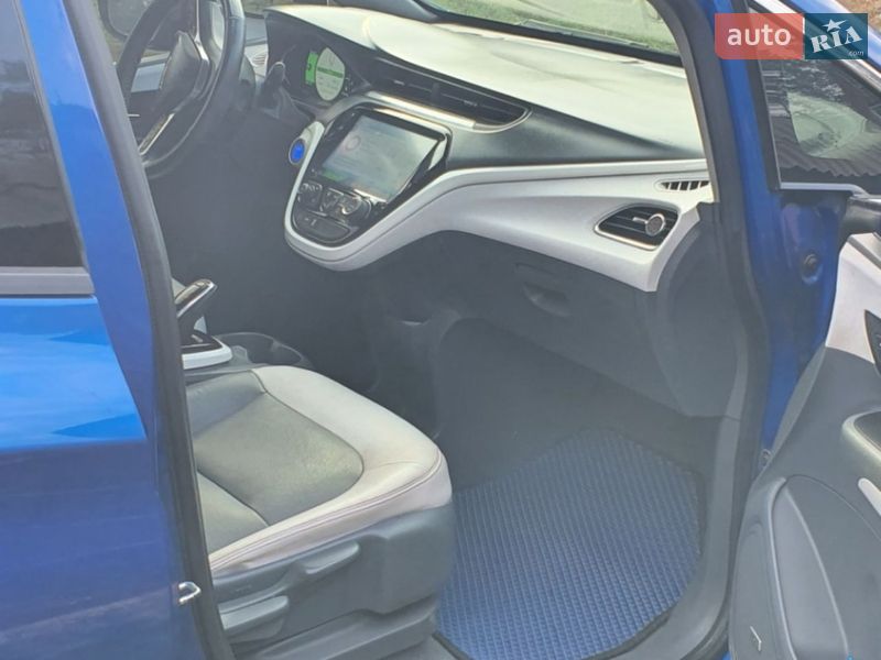 Хэтчбек Chevrolet Bolt EV 2017 в Полтаве