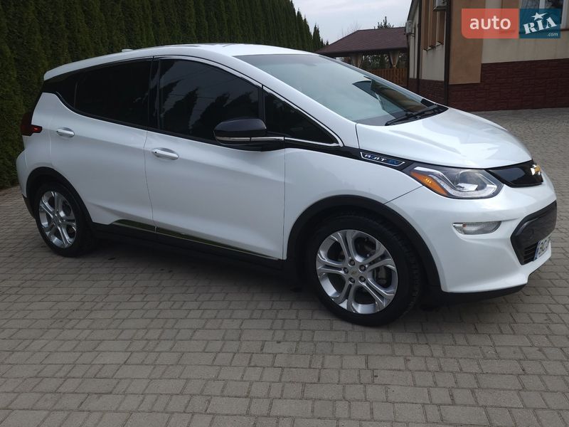Хэтчбек Chevrolet Bolt EV 2019 в Самборе фото 5 Хэтчбек Chevrolet Bolt EV 2019 в Самборе
