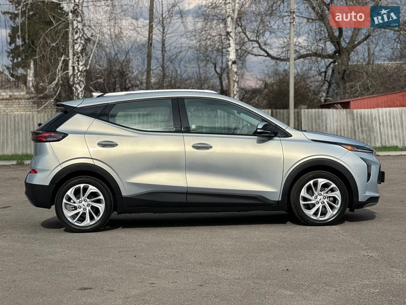 Хетчбек Chevrolet Bolt EV 2023 в Первомайську