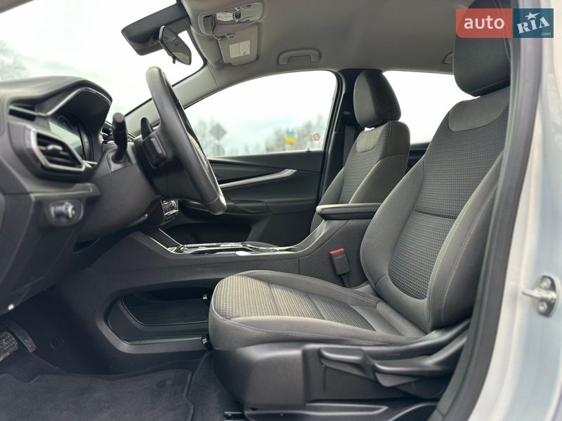 Хетчбек Chevrolet Bolt EV 2023 в Первомайську
