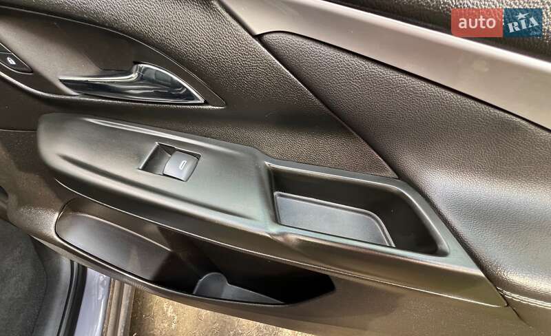 Хетчбек Chevrolet Bolt EV 2023 в Києві