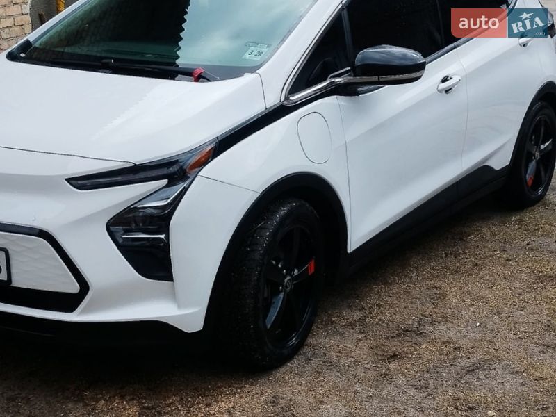 Хэтчбек Chevrolet Bolt EV 2023 в Золочеве фото 10 Хэтчбек Chevrolet Bolt EV 2023 в Золочеве