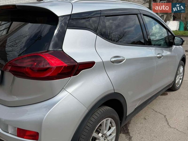Хетчбек Chevrolet Bolt EV 2017 в Чернігові фото 5 Хетчбек Chevrolet Bolt EV 2017 в Чернігові