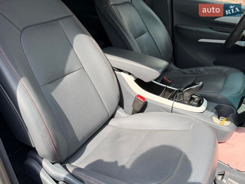 Хетчбек Chevrolet Bolt EV 2017 в Чернігові фото 11 Хетчбек Chevrolet Bolt EV 2017 в Чернігові