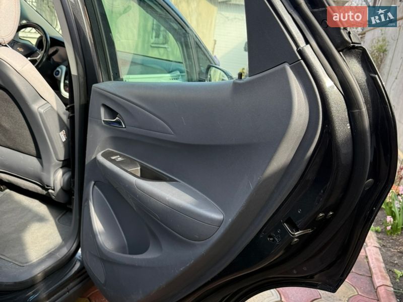 Хэтчбек Chevrolet Bolt EV 2019 в Одессе фото 25 Хэтчбек Chevrolet Bolt EV 2019 в Одессе