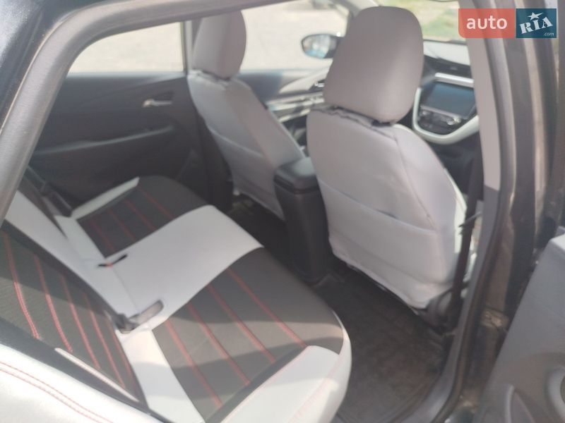 Хэтчбек Chevrolet Bolt EV 2020 в Кривом Роге фото 6 Хэтчбек Chevrolet Bolt EV 2020 в Кривом Роге
