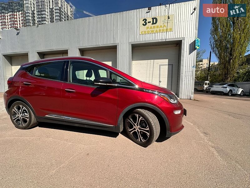 Хэтчбек Chevrolet Bolt EV 2017 в Киеве фото 7 Хэтчбек Chevrolet Bolt EV 2017 в Киеве