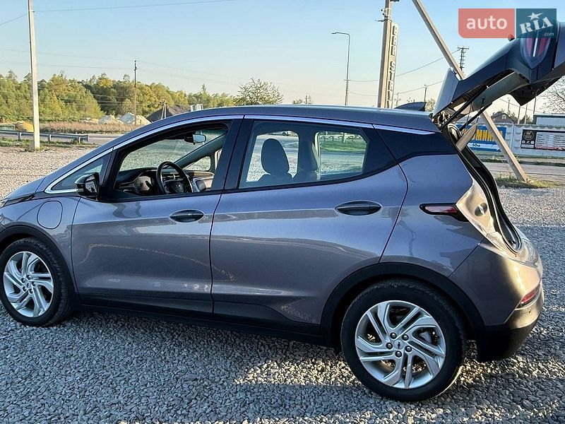 Хэтчбек Chevrolet Bolt EV 2022 в Стрые