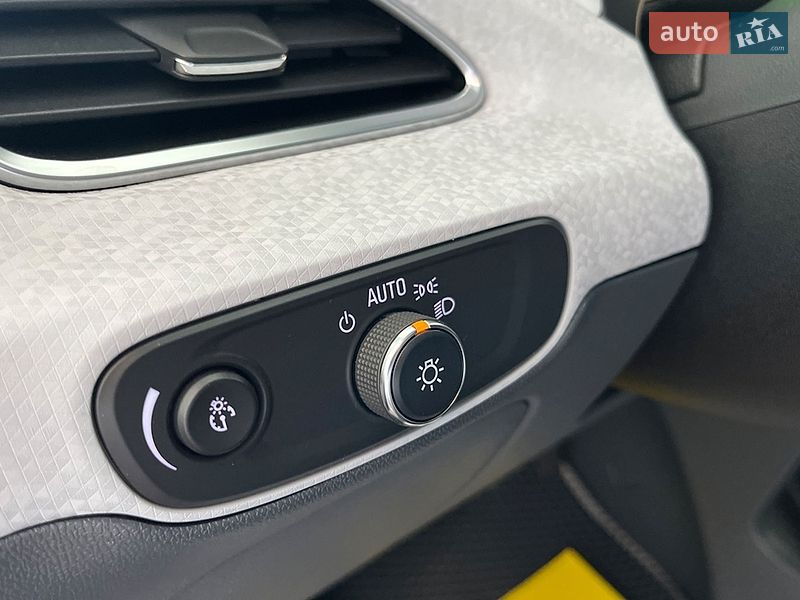 Хетчбек Chevrolet Bolt EV 2021 в Львові