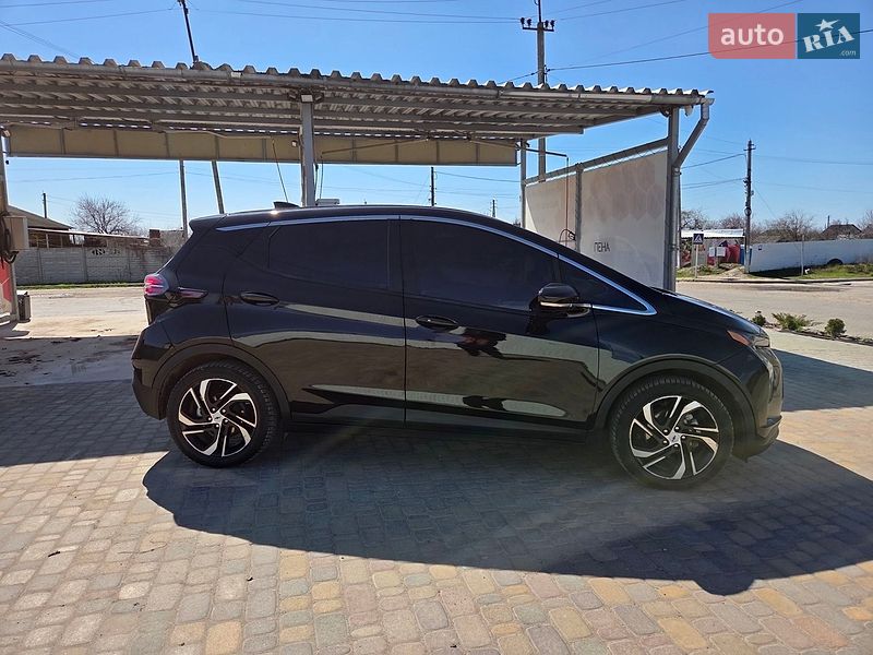 Хэтчбек Chevrolet Bolt EV 2023 в Змиеве
