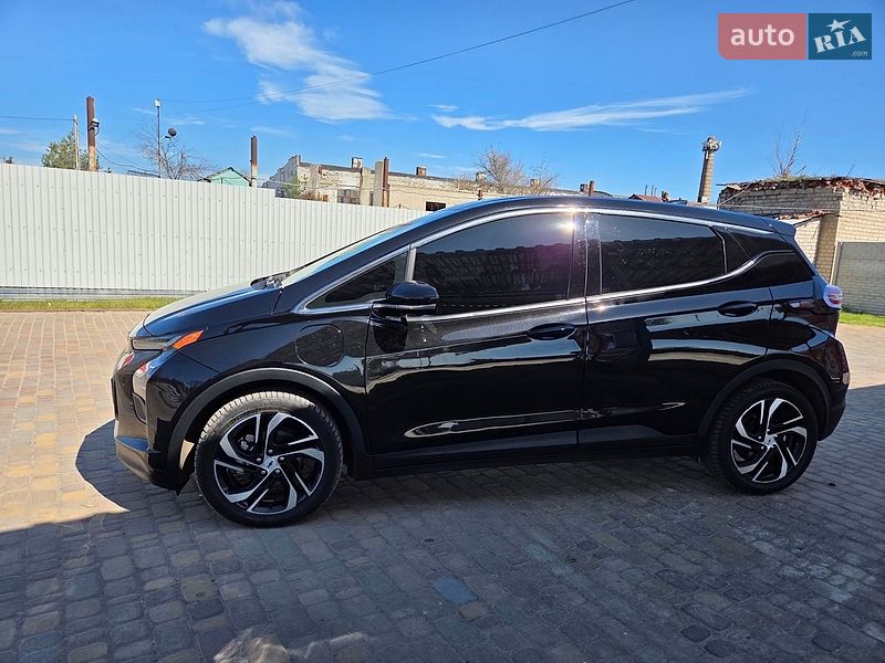 Хэтчбек Chevrolet Bolt EV 2023 в Змиеве