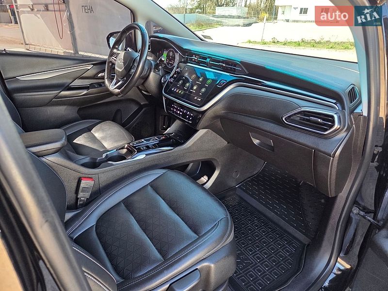 Хэтчбек Chevrolet Bolt EV 2023 в Змиеве