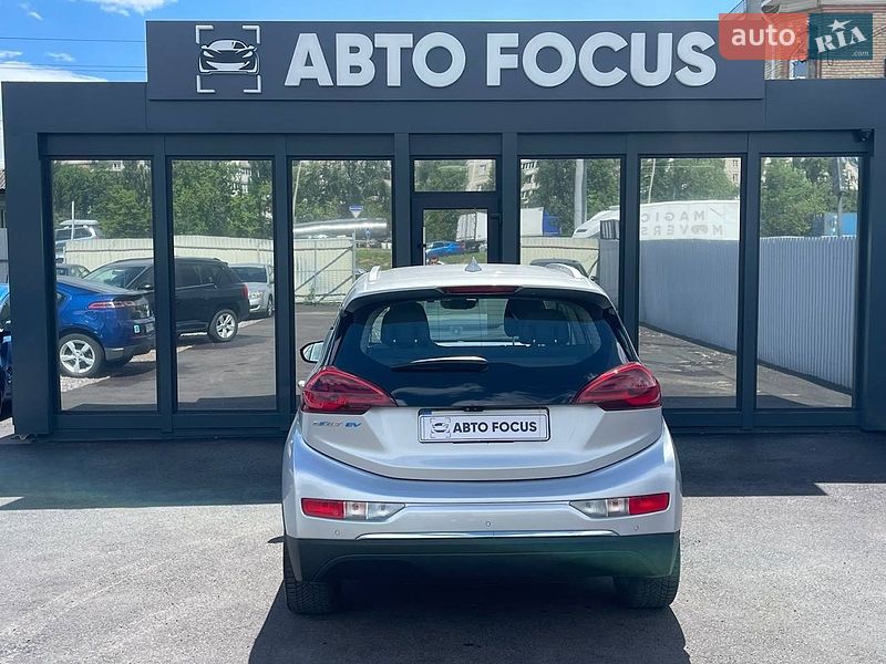 Хэтчбек Chevrolet Bolt EV 2020 в Киеве