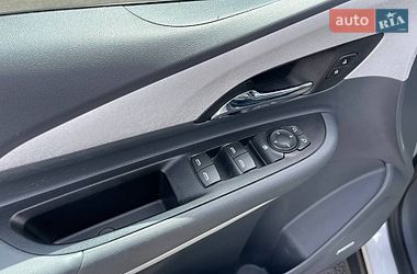Хэтчбек Chevrolet Bolt EV 2020 в Киеве