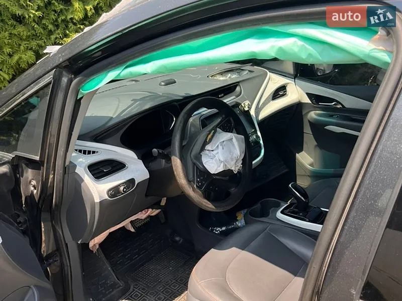Chevrolet Bolt EV 2018 VIN 1G1FY6S03K4112444 фото оголошення 8 з 48