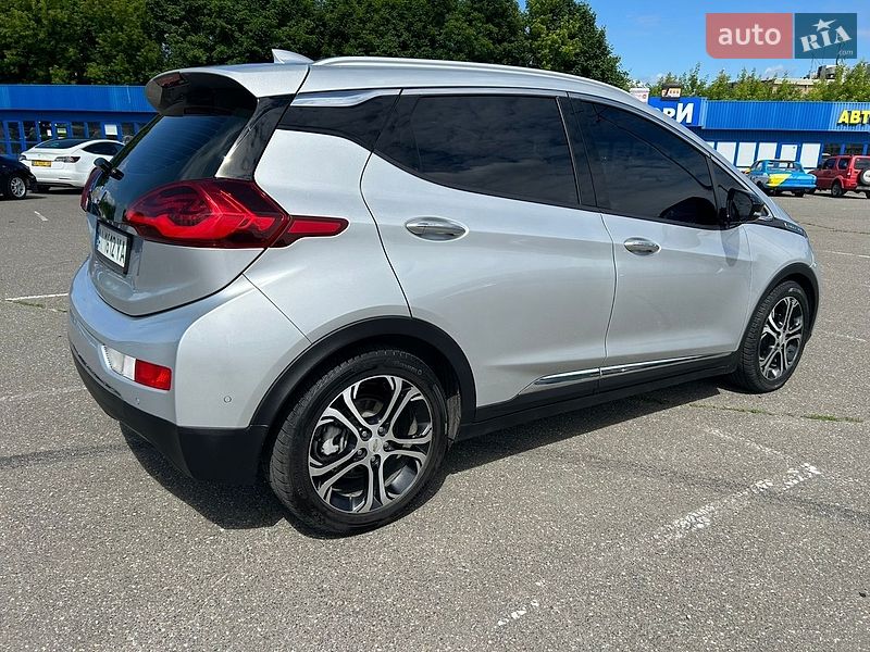 Хетчбек Chevrolet Bolt EV 2019 в Києві