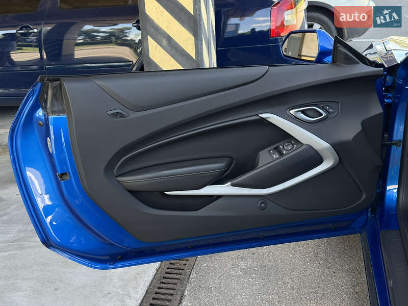 Кабриолет Chevrolet Camaro 2017 в Киеве