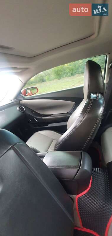 Купе Chevrolet Camaro 2011 в Дніпрі