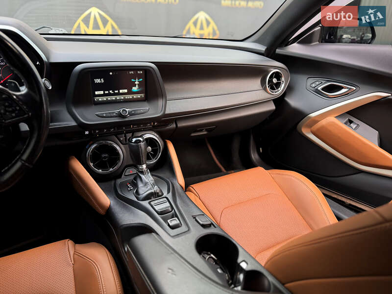 Купе Chevrolet Camaro 2016 в Киеве фото 19 Купе Chevrolet Camaro 2016 в Киеве