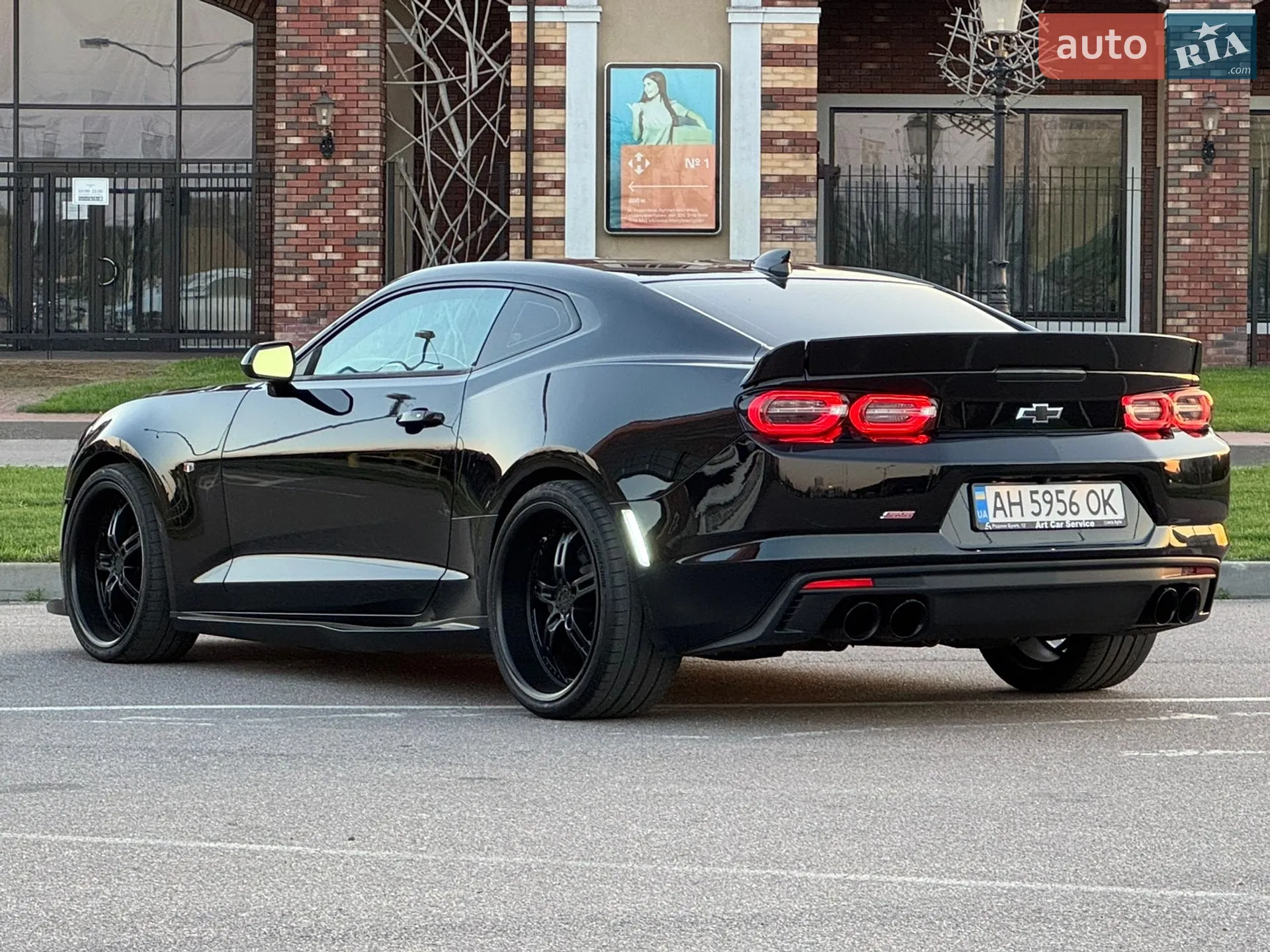 2018 Chevrolet Camaro - мініатюра 10