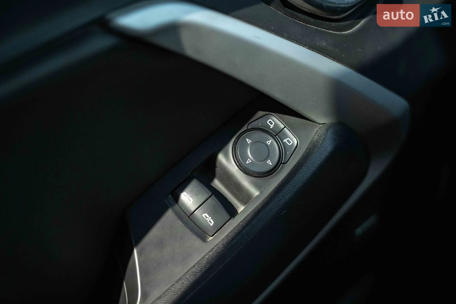 2016 Chevrolet Camaro - мініатюра 18