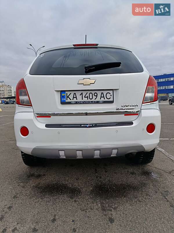 Внедорожник / Кроссовер Chevrolet Captiva Sport 2014 в Киеве