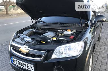 Позашляховик / Кросовер Chevrolet Captiva 2010 в 