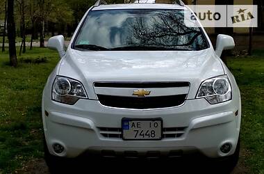 Позашляховик / Кросовер Chevrolet Captiva 2014 в 