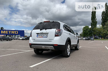 Позашляховик / Кросовер Chevrolet Captiva 2012 в 
