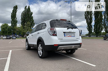 Позашляховик / Кросовер Chevrolet Captiva 2012 в 
