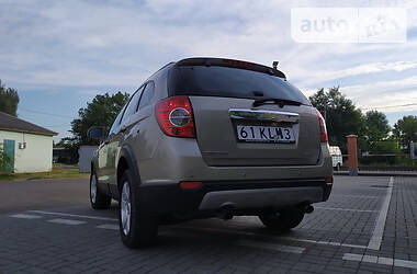 Позашляховик / Кросовер Chevrolet Captiva 2008 в 