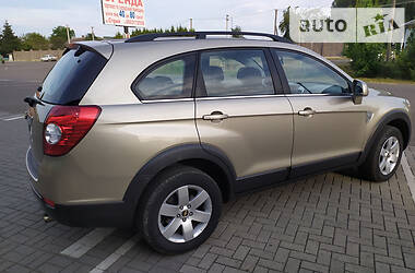 Позашляховик / Кросовер Chevrolet Captiva 2008 в 