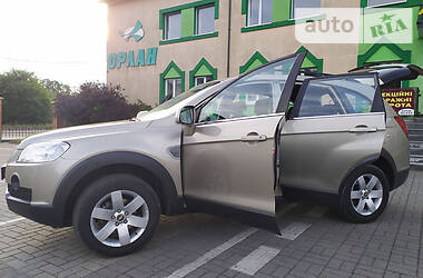 Позашляховик / Кросовер Chevrolet Captiva 2008 в 