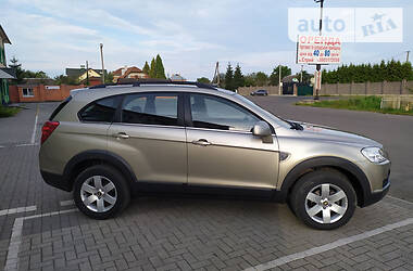 Позашляховик / Кросовер Chevrolet Captiva 2008 в 