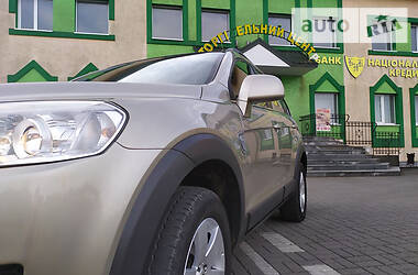 Позашляховик / Кросовер Chevrolet Captiva 2008 в 