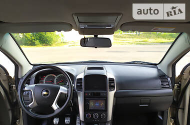 Позашляховик / Кросовер Chevrolet Captiva 2008 в 