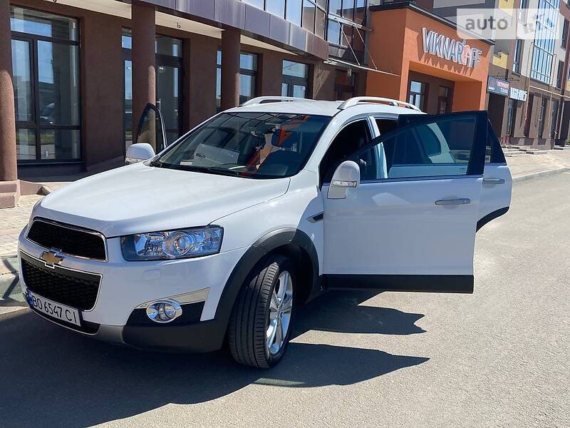 Внедорожник / Кроссовер Chevrolet Captiva 2011 в Тернополе