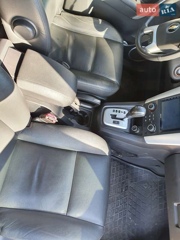 Позашляховик / Кросовер Chevrolet Captiva 2008 в Одесі