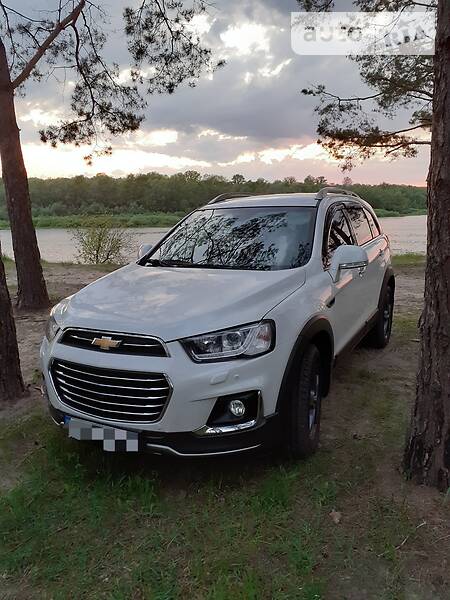 Позашляховик / Кросовер Chevrolet Captiva 2017 в Чернігові