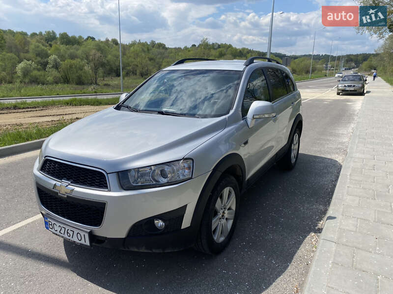 Позашляховик / Кросовер Chevrolet Captiva 2011 в Львові