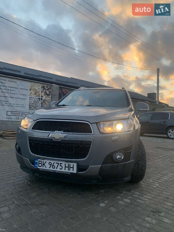 Внедорожник / Кроссовер Chevrolet Captiva 2011 в Львове