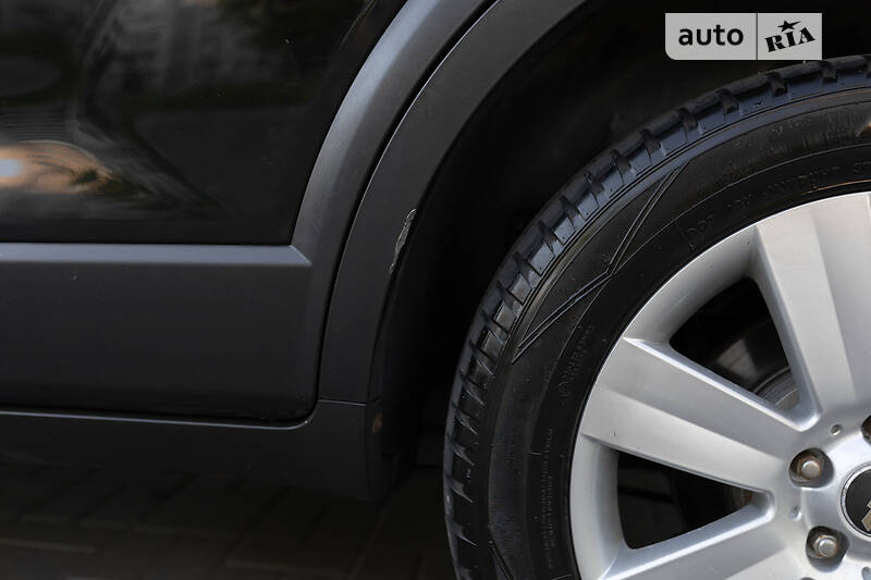 Позашляховик / Кросовер Chevrolet Captiva 2008 в Києві