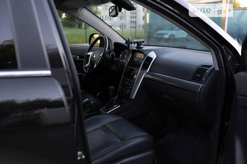 Позашляховик / Кросовер Chevrolet Captiva 2008 в Києві