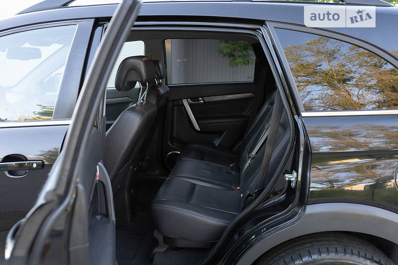 Позашляховик / Кросовер Chevrolet Captiva 2008 в Києві