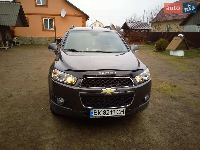 Позашляховик / Кросовер Chevrolet Captiva 2013 в Сарнах